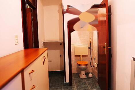 Двухкомнатное жилье в Изоле: 11