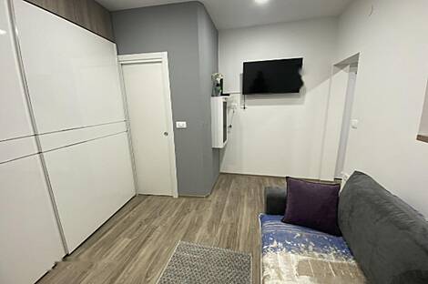 Пиранская студия, расположенная поблизости от площади Тартини.: 9