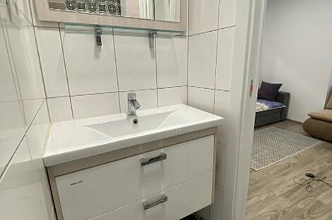 Пиранская студия, расположенная поблизости от площади Тартини.: 10