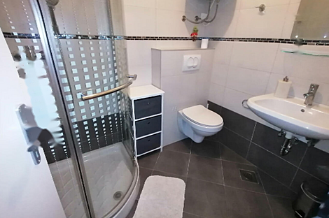 Копер: квартира с тремя комнатами: 17