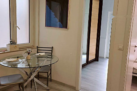 Двухкомнатная квартира в центре: 3