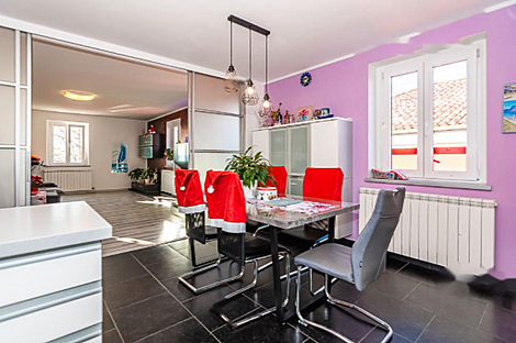 Апартаменты с пятью и более комнатами: 5