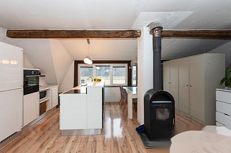 Врховци дом: 11