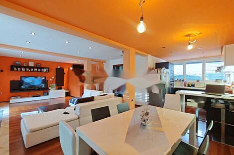 Бижовик Дом: 1