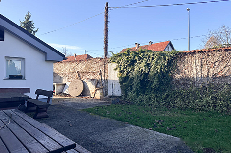 Здание в Любляне, район Мосте: 4