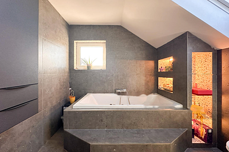 Здание в Любляне, район Мосте: 12