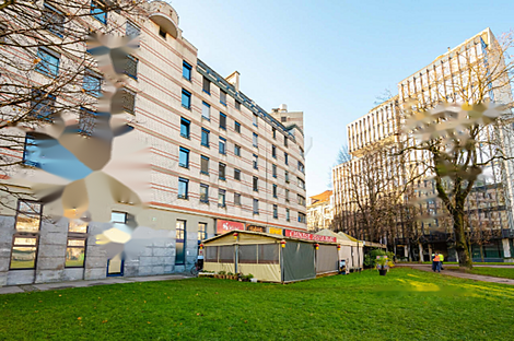 Торговая площадь в центральной части города: 9