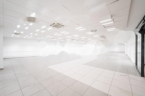 Коммерческая площадь Поляне: 2