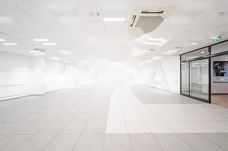 Коммерческая площадь Поляне: 6