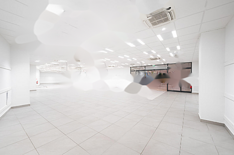 Коммерческая площадь Поляне: 7