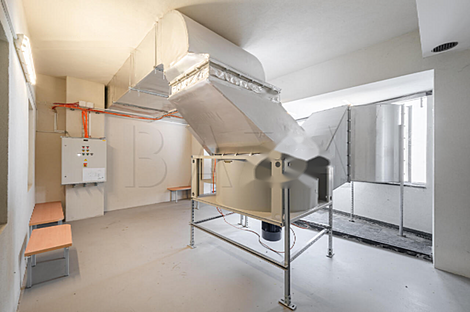 Коммерческая площадь Поляне: 10