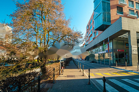 Коммерческая площадь Поляне: 15