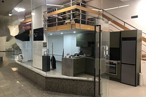 Бежиградский двор - коммерческое здание: 7