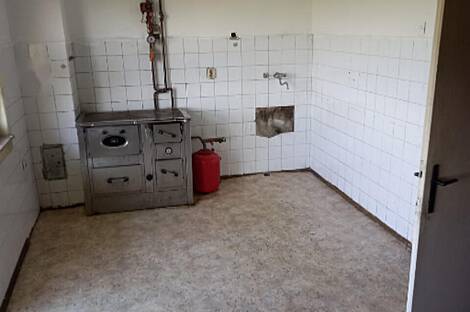 Жилище семейства Семичей находится в Коте.: 6