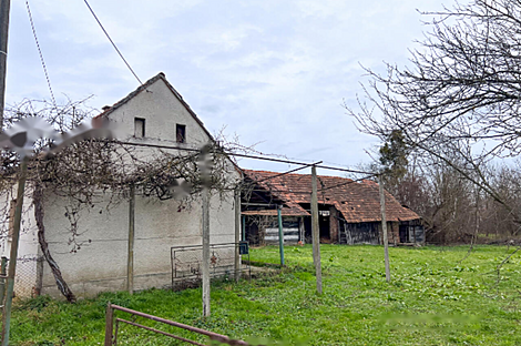 Дом, Петишовци: 3