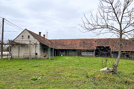 Дом, Петишовци: 6