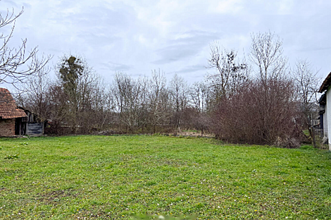 Дом, Петишовци: 9