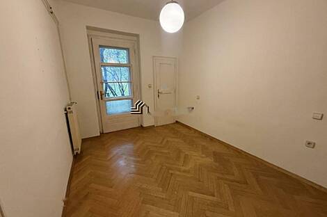 Трехкомнатная квартира в центре: 8