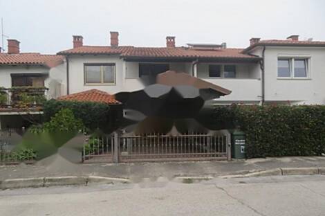 В Ягодье дом с террасой: 1