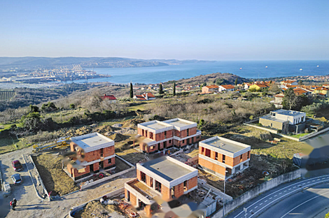 Хрватины, Копер, дом: 8