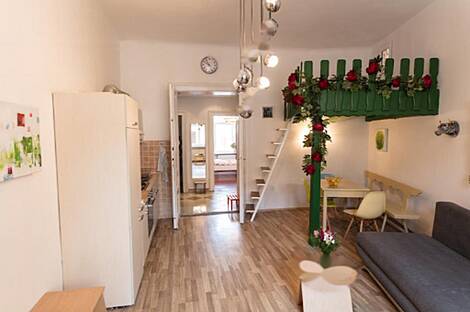 Квартира с 2,5 комнатами, расположена в Старом Любляне на улице Трубарева: 2