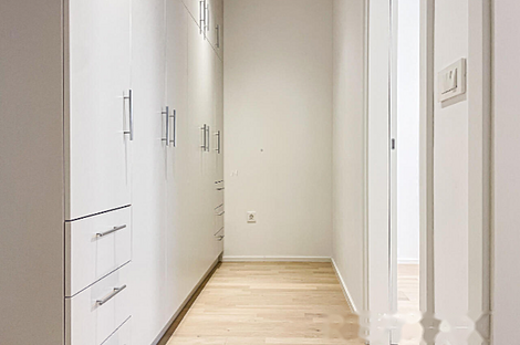 Трехкомнатная квартира, Новый Залог: 9