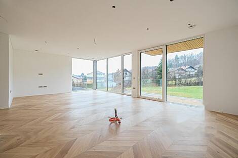 Жилье, включающее более пяти комнат, расположенное в районе Ново Подутик.: 1