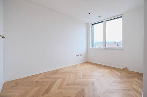 Жилье, включающее более пяти комнат, расположенное в районе Ново Подутик.: 9