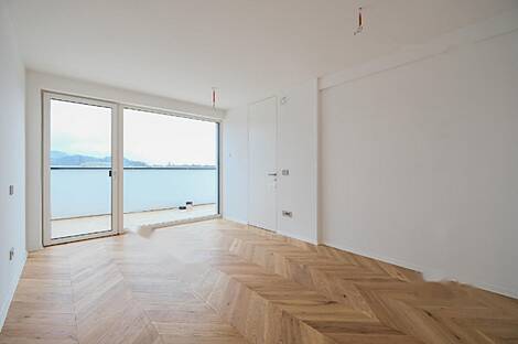 Жилье, включающее более пяти комнат, расположенное в районе Ново Подутик.: 16