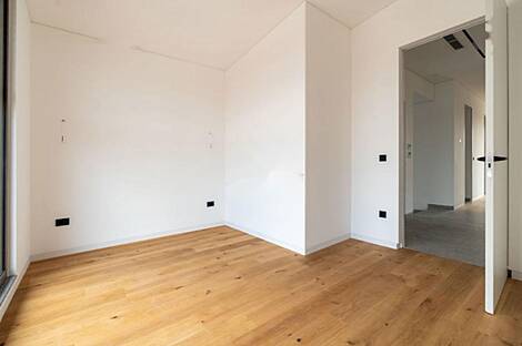 Новый многокомнатный дом в Любляне, район Бежиград.: 11