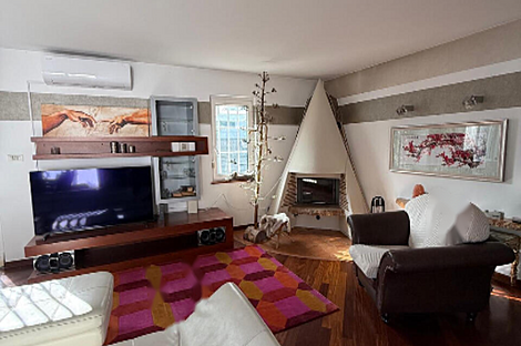 Здание с атриумом на Юрчкова улице.: 3