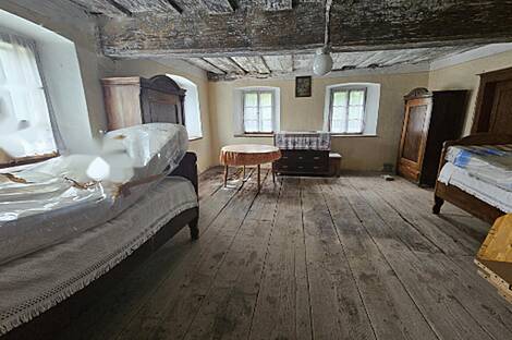 Дом и хозяйство Годович.: 11