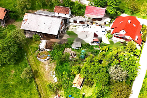 Дом Камник расположен неподалеку от съездов с автострады Трояне или Вранско.: 3