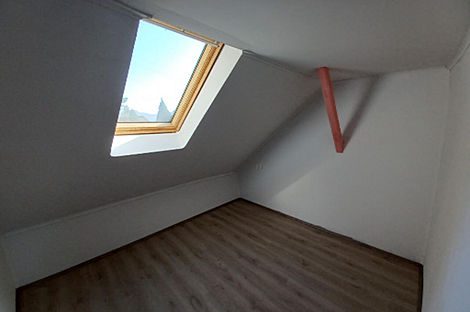 Дом Камник расположен неподалеку от съездов с автострады Трояне или Вранско.: 6