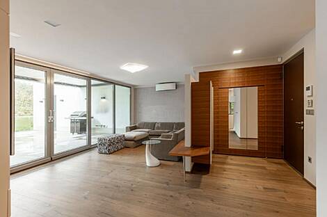 Четырехкомнатная квартира в центре Любляны: 11