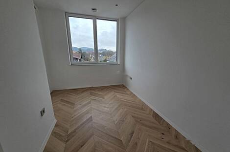 Квартира в Подутье с пятью и более комнатами: 15