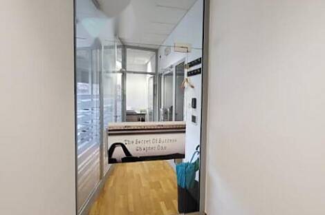 Офисное пространство в центральной части города: 13