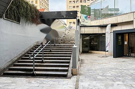 Коммерческая недвижимость в центральной части города: 24