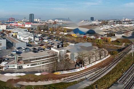 Офисные площади в зоне Мосте: 21