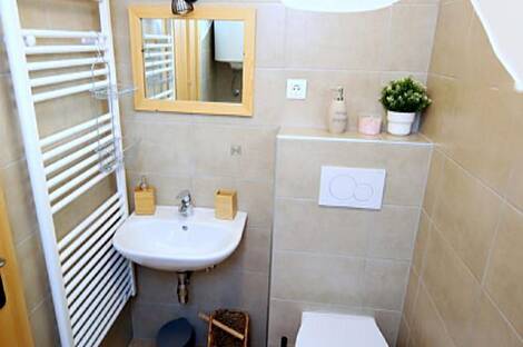 Дом на две семьи, Богиньска Бела: 12