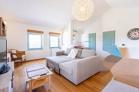 Изола Дом: 12