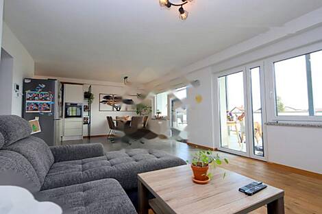 Четырехкомнатная квартира в Вич.: 2