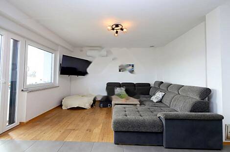 Четырехкомнатная квартира в Вич.: 8