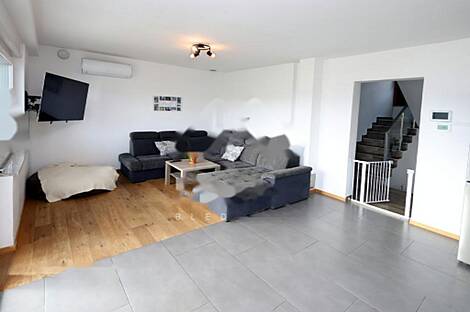 Четырехкомнатная квартира в Вич.: 14