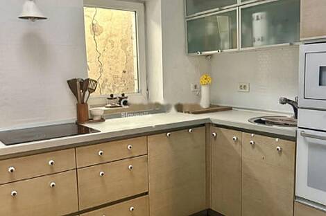 Центр, квартира с более чем 5 комнатами: 25