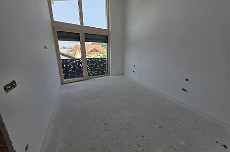 Квартира 4,5 комнат Новый Сентяков: 10