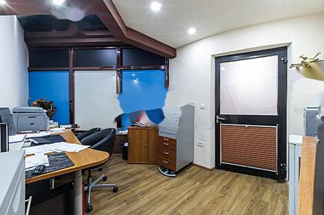 Коммерческая недвижимость: 6