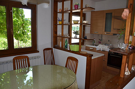 Жилище, Убеги: 11