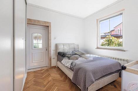 Жилище, Праде.: 16