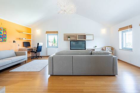 Дом, Изола: 11